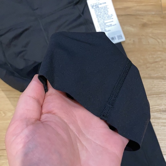 BNWT lululemon Fast and Free 19” - Picture 5 of 7